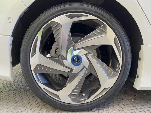 プリウスＰＨＶ Ｓナビパッケージ・セーフティプラス　フルエアロ　バックカメラ　１００Ｖ電源　衝突被害軽減システム　レーダークルーズ　禁煙車　コーナーセンサー　スマートキー　ＬＥＤヘッド　ＥＴＣ２．０　オートハイビーム　パークアシスト　車線逸脱警報（49枚目）