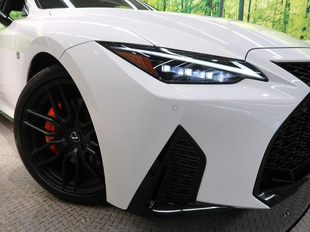 ＩＳ ＩＳ３００　ＦスポーツモードブラックＩＩＩ　マークレビンソンサウンド　ムーンルーフ　パノラミックビューモニター　３連フルＬＥＤヘッド　純正マッドブラック塗装１９インチアルミ　ＢＳＭ　純正１０．３ナビ　Ｌ－ｔｅｘ／ウルトラスエードコンビシート（13枚目）