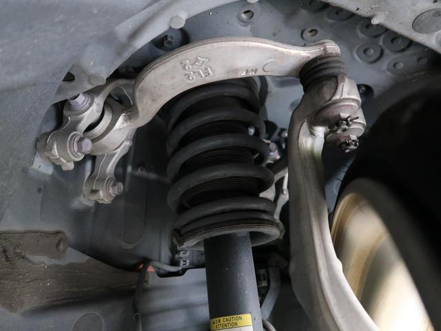 クラウンハイブリッド ＲＳ　ムーンルーフ　モデリスタエアロ　白革シート　ブラインドスポットモニター　３眼ＬＥＤヘッド　ＶＥＲＺ製２０インチアルミ　シートベンチレーション　ＲＳ－Ｒ製ダウンサス　セーフティセンス　メーカーナビ（21枚目）