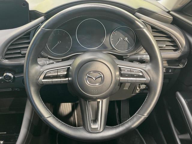 ＭＡＺＤＡ３セダン ２０Ｓプロアクティブ　ツーリングセレクション　ＳＤナビ　全周囲カメラ　衝突被害軽減システム　レーダークルーズ　禁煙車　パワーシート　コーナーセンサー　スマートキー　ＬＥＤヘッド　ビルトインＥＴＣ　純正１８インチアルミ　オートハイビーム（11枚目）