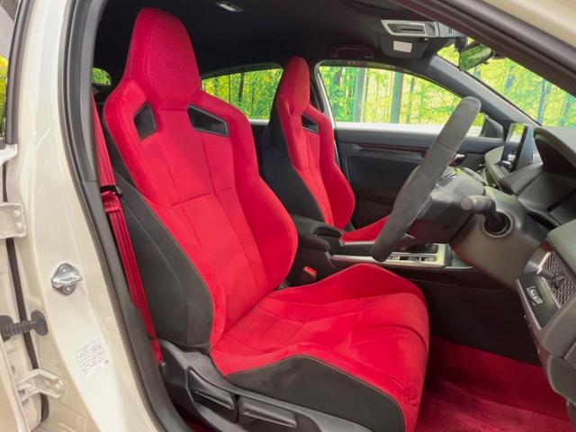 シビック タイプＲ　１オーナー　１９インチアルミ　６ＭＴ　Ｂｒｅｍｂｏキャリパー　禁煙車　衝突被害軽減システム　レーダークルーズ　ＥＴＣ２．０　ホンダコネクトディスプレー　コーナーセンサー　ＬＥＤヘッド（10枚目）