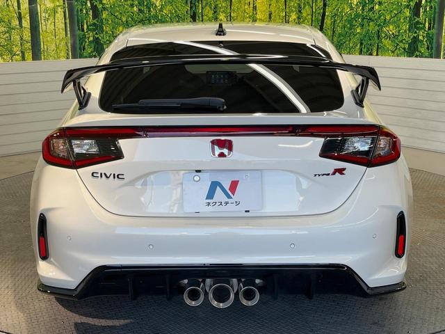 シビック タイプＲ　１オーナー　１９インチアルミ　６ＭＴ　Ｂｒｅｍｂｏキャリパー　禁煙車　衝突被害軽減システム　レーダークルーズ　ＥＴＣ２．０　ホンダコネクトディスプレー　コーナーセンサー　ＬＥＤヘッド（15枚目）