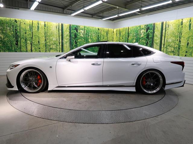 ＬＳ ＬＳ５００　Ｆスポーツ　後期　ＴＲＤエアロ　マークレビンソン　ムーンルーフ　オレンジキャリパー　エイムゲイン２２インチアルミ　赤革／ウルトラスエードコンビシート　エアサス　メーカー１２．３インチディスプレイオーディオ（26枚目）