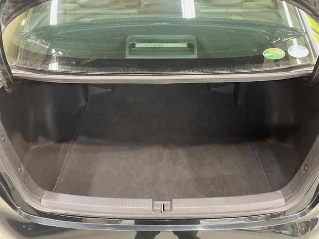 カローラ ハイブリッド ダブルバイビー ナビ機能付9インチディスプレイオーディオ ブラインドスポットモニター ハーフレザー 純正17インチアルミ レーダークルーズコントロール ETC2.0 バックカメラ オートハイビーム 禁煙車(10枚目)