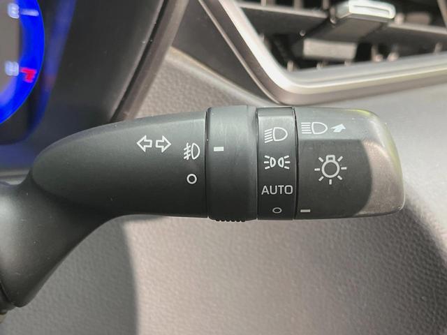 カローラ ハイブリッド ダブルバイビー ナビ機能付9インチディスプレイオーディオ ブラインドスポットモニター ハーフレザー 純正17インチアルミ レーダークルーズコントロール ETC2.0 バックカメラ オートハイビーム 禁煙車(24枚目)