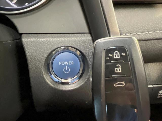 カムリ WSレザーパッケージ バックカメラ 衝突被害軽減システム レーダークルーズ 禁煙車 レザーシート コーナーセンサー スマートキー LEDヘッド ETC2.0 純正18インチアルミ オートハイビーム(24枚目)