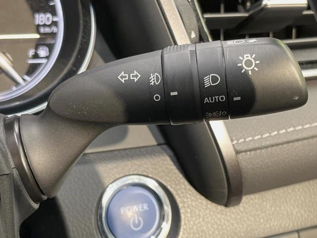 カムリ WSレザーパッケージ バックカメラ 衝突被害軽減システム レーダークルーズ 禁煙車 レザーシート コーナーセンサー スマートキー LEDヘッド ETC2.0 純正18インチアルミ オートハイビーム(31枚目)