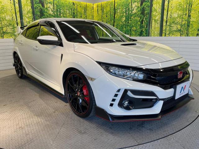 シビック タイプＲ　後期　純正ナビ　ホンダセンシング　６ＭＴ　純正２０インチアルミ　Ｂｒｅｍｂｏキャリパー　メッシュコンビスポーツシート　レーダークルーズコントロール　ＥＴＣ２．０　ＬＥＤヘッド　オートエアコン　禁煙車（41枚目）