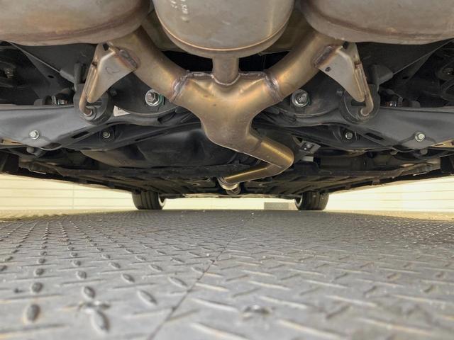 シビック タイプＲ　ＭＴ車　ナビゲーション　衝突被害軽減システム　レーダークルーズ　禁煙車　コーナーセンサー　スマートキー　ＬＥＤヘッド　ＥＴＣ２．０　純正２０インチアルミ　オートハイビーム　車線逸脱警報　オートライト（19枚目）