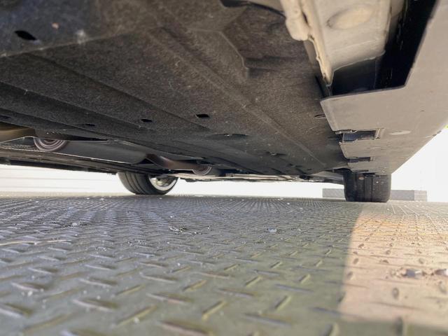 シビック タイプＲ　ＭＴ車　ナビゲーション　衝突被害軽減システム　レーダークルーズ　禁煙車　コーナーセンサー　スマートキー　ＬＥＤヘッド　ＥＴＣ２．０　純正２０インチアルミ　オートハイビーム　車線逸脱警報　オートライト（26枚目）