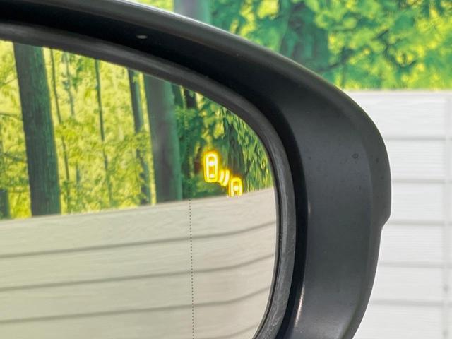 ＩＳ ＩＳ３００ｈ　Ｆスポーツ　中期　３眼ＬＥＤ　クリアランスソナー　ＢＳＭ／ＲＣＴＡ　黒Ｌ－ｔｅｘ／ファブリックコンビシート　純正１８インチアルミ　セーフティシステムプラス　１０．３型メーカーナビ　シートヒーター　パワーシート（5枚目）