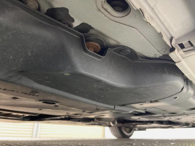 ＩＳ ＩＳ３００ｈ　Ｆスポーツ　中期　３眼ＬＥＤ　クリアランスソナー　ＢＳＭ／ＲＣＴＡ　黒Ｌ－ｔｅｘ／ファブリックコンビシート　純正１８インチアルミ　セーフティシステムプラス　１０．３型メーカーナビ　シートヒーター　パワーシート（22枚目）