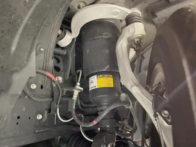 ＬＳ ＬＳ６００ｈ　Ｉパッケージ　４ＷＤ　ムーンルーフ　プリクラッシュセーフティ　パワートランクリッド　純正ＨＤＤナビ　バックカメラ　黒革　シートベンチレーション　ＬＥＤヘッドライト　純正１８インチアルミ　インテリジェントＡＦＳ（21枚目）