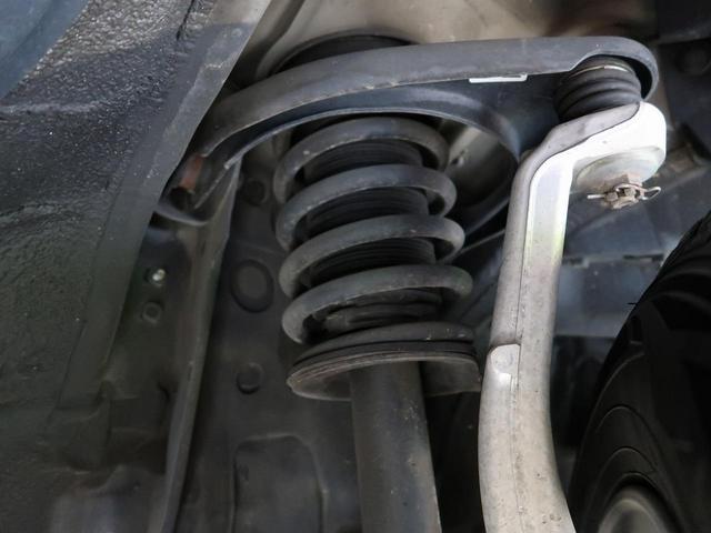 クラウンハイブリッド ロイヤルサルーン　ベージュレザーシート　アドバンスドパッケージ　メーカー８インチＨＤＤナビ　バックカメラ　シートベンチレーション　パワーシート　スマートキー　ＨＩＤヘッド　ＥＴＣ　ステアリングヒーター（20枚目）