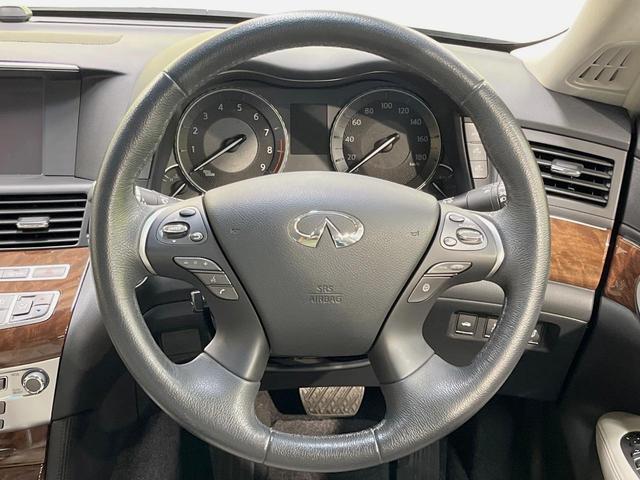 フーガ ２５０ＧＴ　クールエクスクルーシブ　後期　白革　ＢＯＳＥサウンドシステム　全方位運転支援システム　メーカー８インチＨＤＤナビ　アラウンドビューモニタ－　シートベンチレーション　純正１８インチアルミ　インテリジェントクルーズコントロール（11枚目）