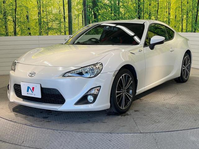 ８６ ＧＴ　ＴＲＤエアロ　ｃａｒｒｏｚｚｅｒｉａ製ＳＤナビ　バックカメラ　ＥＴＣ　禁煙車　純正１７インチアルミ　パドルシフト　ＨＩＤヘッドライト　左右独立型温度調整機能付きエアコン　革巻きステアリング（23枚目）