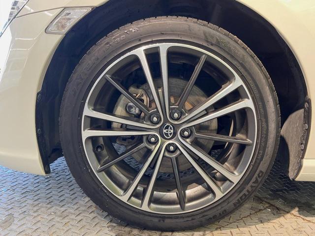 ８６ ＧＴ　ＴＲＤエアロ　ｃａｒｒｏｚｚｅｒｉａ製ＳＤナビ　バックカメラ　ＥＴＣ　禁煙車　純正１７インチアルミ　パドルシフト　ＨＩＤヘッドライト　左右独立型温度調整機能付きエアコン　革巻きステアリング（31枚目）