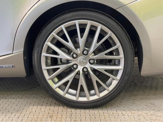 ＩＳ ＩＳ３００ｈ　バージョンＬ　プリクラッシュセーフティ　黒革　クリアランスソナー　ＯＰ１８インチアルミ　ブラインドスポットモニター　メーカー７インチＳＤナビ　レーダークルーズ　シートベンチレーション　パワーシート　ＬＥＤヘッド（47枚目）