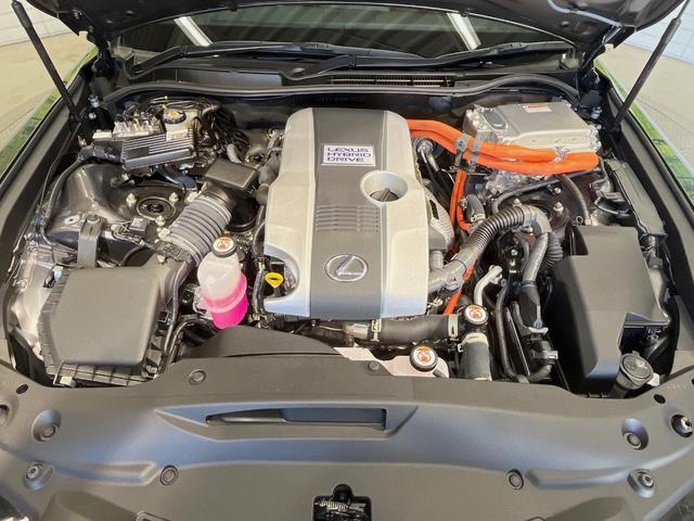 IS IS300h バージョンL 後期 ムーンルーフ 全周囲カメラ 純正19インチアルミ メーカー10.3インチメモリーナビ セミアニリン赤革シート BSM シートベンチレーション レーダークルーズコントロール 1オーナー(18枚目)