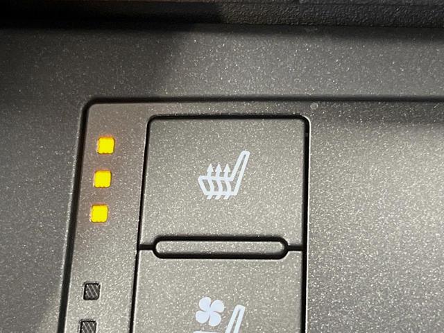 IS IS300h バージョンL 後期 ムーンルーフ 全周囲カメラ 純正19インチアルミ メーカー10.3インチメモリーナビ セミアニリン赤革シート BSM シートベンチレーション レーダークルーズコントロール 1オーナー(42枚目)