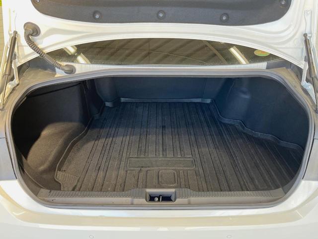 ���i�̂���������ʋ΁A���}���ɏ\���ȉ׎��X�y�[�X���m�ۂ��Ă���܂��B