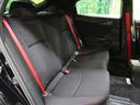 後部座席も気になるようなキズ・汚れやへたり等、大きなダメージはなく、良好な状態です。
