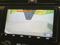 【フロントカメラ】ドライバーから見にくい死角部分を映像で確認できる前方カメラを装着。見通しがきかない場所や住宅密集地などを運転することが多い人におすすめの安心装備です。 5