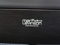 【マークレビンソンサウンドシステム】メーカーオプションの高品位サウンドシステムを搭載。専用のチューニングが施された大小様々なスピーカーから良質なサウンドが奏でられ、臨場感あふれる音響空間を演出します。 6