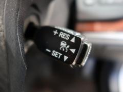 �ڥ졼�������롼������ȥ�����۹�®ƻϩ�Ǥ�Ĺ��Υ���Ԥ��ڤˡ�����ư��®�٤��ݤĥ��롼������ȥ����뤬�����ͷڸ������ƥ��Ϣ�Ȥ��������μ�ξ���Τ��Ƽִ֤��ݤĤ褦��®��Ĵ�ᤷ�Ƥ���ޤ����� 6