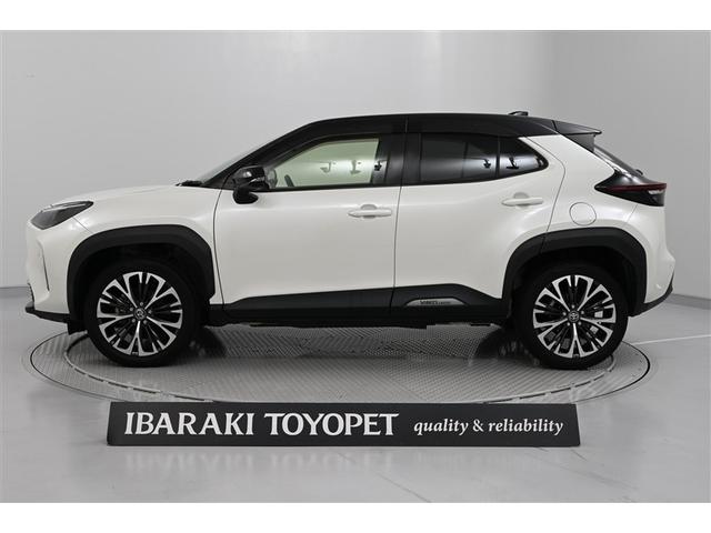 ヤリスクロス ハイブリッドＺ　ＡＣ１００　スマートキ　衝突軽減ブレーキ　リヤカメラ　点検記録簿　ＬＥＤヘッドライ　ＥＳＣ　クルーズＣ　パワーステアリング　アルミホイール　ＥＴＣ車載器　運転席パワーシート　イモビ　キーフリー　ＡＢＳ（6枚目）