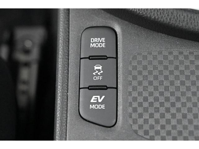 ヤリスクロス ハイブリッドＺ　ＡＣ１００　スマートキ　衝突軽減ブレーキ　リヤカメラ　点検記録簿　ＬＥＤヘッドライ　ＥＳＣ　クルーズＣ　パワーステアリング　アルミホイール　ＥＴＣ車載器　運転席パワーシート　イモビ　キーフリー　ＡＢＳ（28枚目）