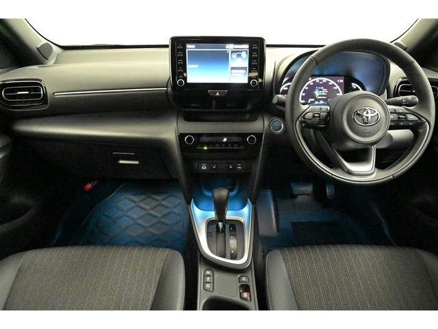 ヤリスクロス ハイブリッドZ インテリジェントキー アルミホイル LEDライト リアカメラ クルーズコントロール 整備記録簿 横滑り防止システム TV 電動シ-ト パワステ オートエアコン キーフリー イモビライザ ETC付き(2枚目)