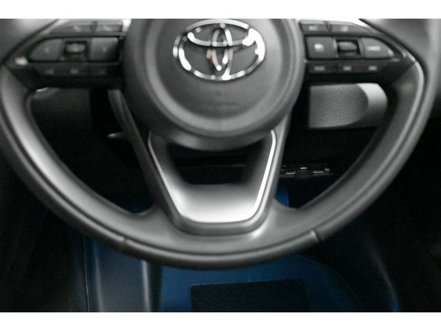 ヤリスクロス ハイブリッドZ インテリジェントキー アルミホイル LEDライト リアカメラ クルーズコントロール 整備記録簿 横滑り防止システム TV 電動シ-ト パワステ オートエアコン キーフリー イモビライザ ETC付き(24枚目)