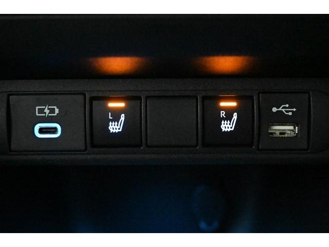 ヤリスクロス ハイブリッドZ インテリジェントキー アルミホイル LEDライト リアカメラ クルーズコントロール 整備記録簿 横滑り防止システム TV 電動シ-ト パワステ オートエアコン キーフリー イモビライザ ETC付き(30枚目)