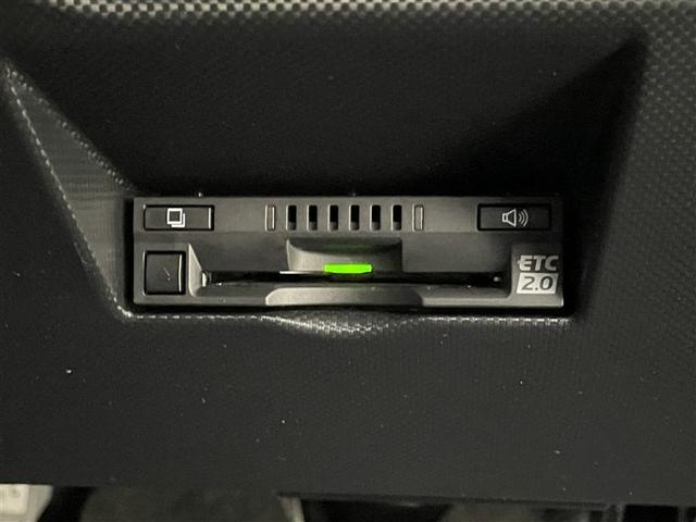 ライズ Ｚ　誤発進抑制機能　エアコン　スマートキー＆プッシュスタート　地デジＴＶ　ＶＳＡ　盗難防止装置　ミュージックプレイヤー接続可　アイドリングストップ機能　クルコン　バックモニター　ナビ＆ＴＶ　アルミホイール（10枚目）