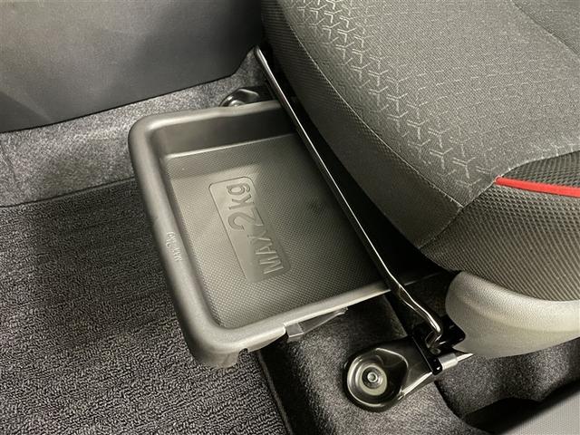 ライズ Ｚ　誤発進抑制機能　エアコン　スマートキー＆プッシュスタート　地デジＴＶ　ＶＳＡ　盗難防止装置　ミュージックプレイヤー接続可　アイドリングストップ機能　クルコン　バックモニター　ナビ＆ＴＶ　アルミホイール（32枚目）