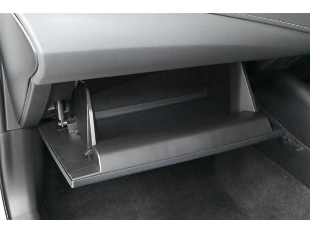 カローラツーリング ダブルバイビー　リアカメラ　横滑り防止　盗難防止　キーフリ－　整備記録簿　地デジＴＶ　ＥＴＣ付　ＡＢＳ　ナビ＆ＴＶ　ＬＥＤライト　パワステ　パワーウィンドウ　アルミ　メディアプレイヤー接続　ドライブレコーダー付（32枚目）