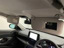 運転席／助手席サンバイザーです。　運転席側は身だしなみのチェックに便利なバニティミラーを装備しています。
