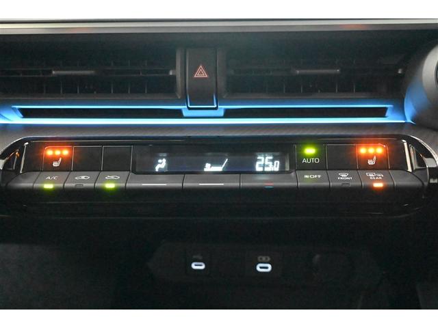 プリウス Ｇ　ＥＴＣ車載器　衝突軽減システム　定期点検記録簿　ＬＥＤランプ　サイドエアバッグ　パワーステアリング　地デジＴＶ　ナビＴＶ　スマートキ　キーフリー　ドライブレコーダー　エアコン　ＡＢＳ　イモビ　横滑防止（29枚目）