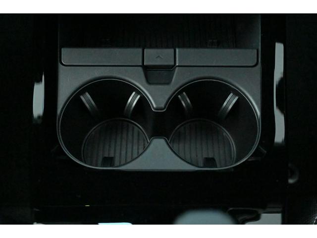 プリウス Ｇ　ＥＴＣ車載器　衝突軽減システム　定期点検記録簿　ＬＥＤランプ　サイドエアバッグ　パワーステアリング　地デジＴＶ　ナビＴＶ　スマートキ　キーフリー　ドライブレコーダー　エアコン　ＡＢＳ　イモビ　横滑防止（32枚目）