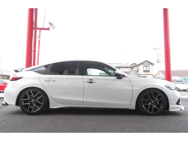 シビック ＥＸ　／純正ナビ／フルセグバックカメラ／フロントリップ／テイン車高調／社外マフラー／ホンダセンシング／ＬＥＤライト／ＥＴＣ／ワイヤレス充電器／ユーザー買取／１オーナー／（5枚目）