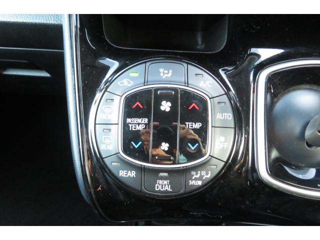 ヴォクシー ハイブリッドZS 煌II /純正ナビ/フルセグ/フリップダウンモニター/バックカメラ/セーフティーセンス/両側パワースライドドア/ユーザー買取/1オーナー/(21枚目)