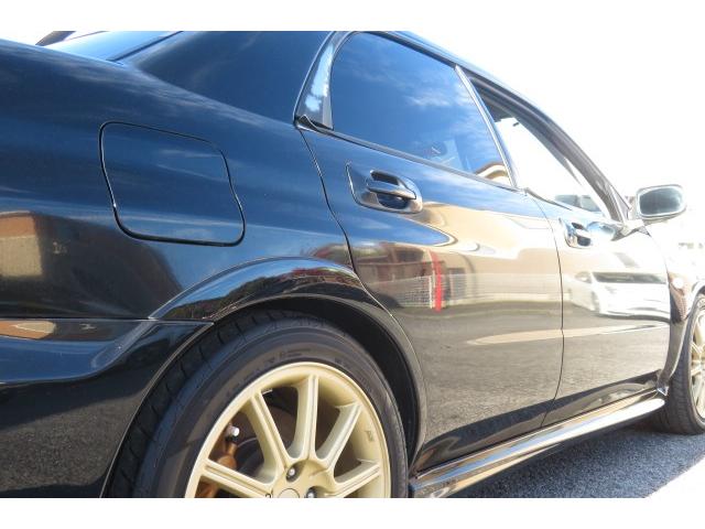 インプレッサ WRX STi Defi 4連(油温・水温・油圧・ブースト)メーター/純正17インチアルミ/4WD/6速MT/ブレンボキャリパー/社外マフラー/大型リアスポイラー/革巻STIステアリング/Bluetooth/ETC/(11枚目)