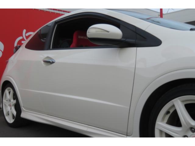 シビック タイプＲ　ユーロ　／ＢＲＩＤＥシート／純正１８インチアルミ／社外クラッチ／（11枚目）