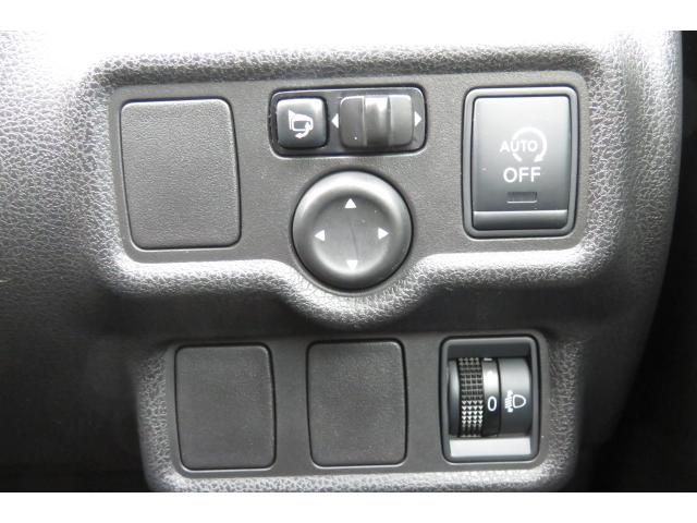 ノート メダリスト　全方位ビューカメラ／ＥＴＣ／スマートキー／キーレス／ワンセグ／パワステ／パワーウィンドウ／ＡＢＳ／禁煙車／衝突軽減ボディ／オートエアコン／プッシュスタート／ユーザー買取車（17枚目）