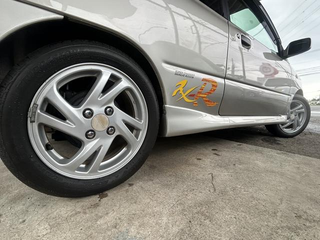 ヴィヴィオ ＲＸ－Ｒ　ＭＴ５速　スーパーチャージャー　ＣＤ　アルミホイール　エアコン　パワーステアリング　パワーウィンドウ　運転席エアバッグ　社外マフラー　車高調　ミニコン（9枚目）