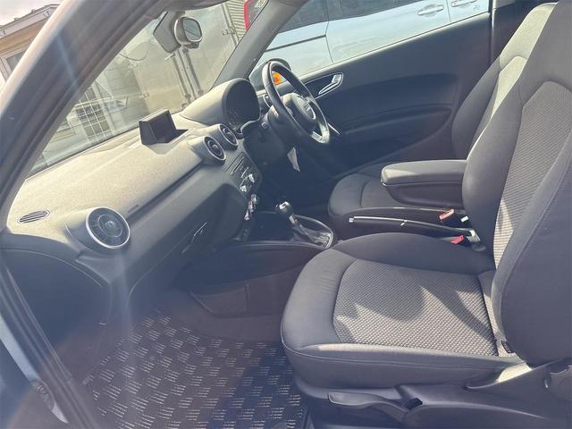 Ａ１ １．４ＴＦＳＩ　ナビ　ＴＶ　アルミホイール　アイドリングストップ　ＡＴ　盗難防止システム　ＡＢＳ　ＥＳＣ　エアコン　パワーステアリング　パワーウィンドウ（11枚目）