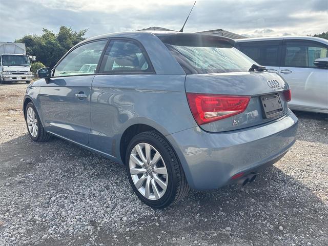 Ａ１ １．４ＴＦＳＩ　ナビ　ＴＶ　アルミホイール　アイドリングストップ　ＡＴ　盗難防止システム　ＡＢＳ　ＥＳＣ　エアコン　パワーステアリング　パワーウィンドウ（18枚目）