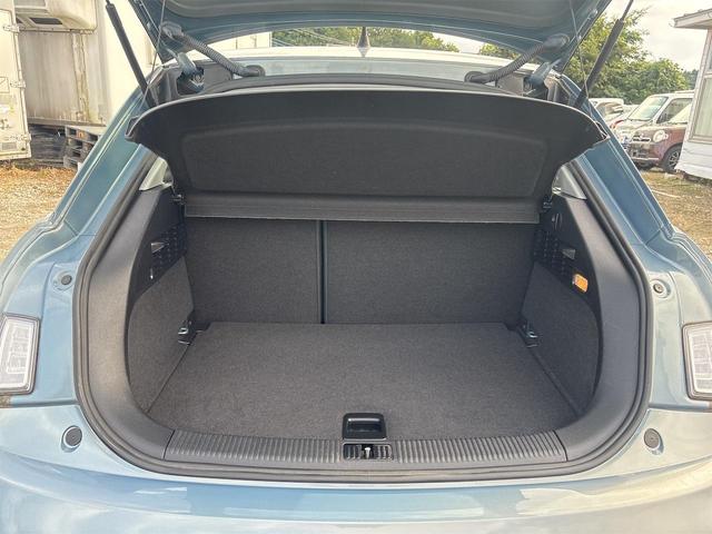 Ａ１ １．４ＴＦＳＩ　ナビ　ＴＶ　アルミホイール　アイドリングストップ　ＡＴ　盗難防止システム　ＡＢＳ　ＥＳＣ　エアコン　パワーステアリング　パワーウィンドウ（22枚目）