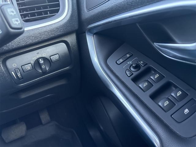 V40 クロスカントリー T5 AWD 4WD ドライブレコーダー ETC ナビ TV クリアランスソナー オートクルーズコントロール アルミホイール オートライト HID パワーシート 電動格納ミラー シートヒーター AT(9枚目)